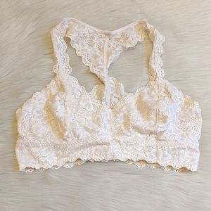 FeLina Lingerie cram color lace bralette size medium